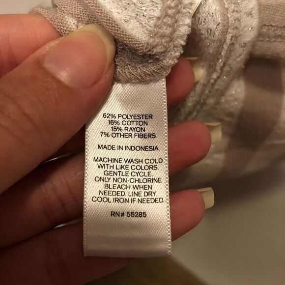 Express Woman’s Long-sleeved Tee - Picture 5 of 5